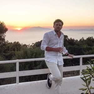 Meet your Posher, Joe